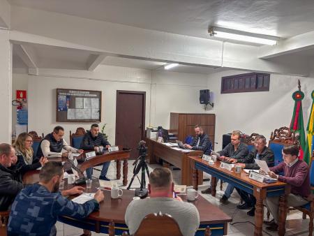 Câmara de Forquetinha aprova três projetos de lei durante Sessão Ordinária